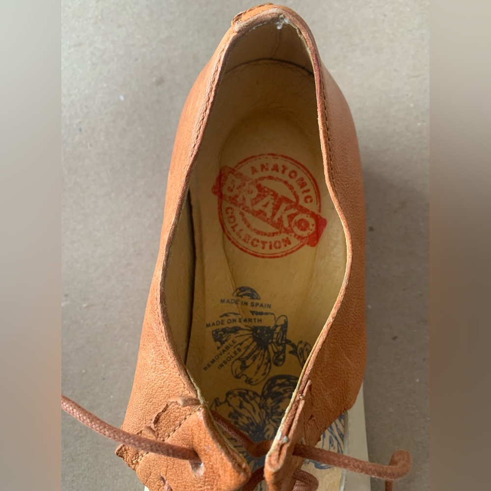 Brako Anatomic Collection Made in Spain Two Tone Leather Mary Janes Size 35 (5) - Picture 8 of 8